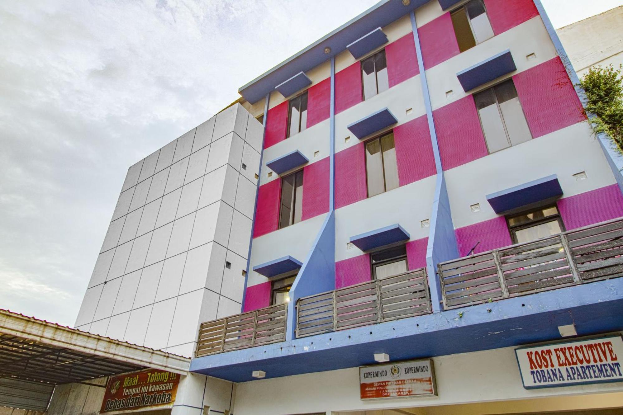 Tobana House Bintaro Otel Cakarta Dış mekan fotoğraf